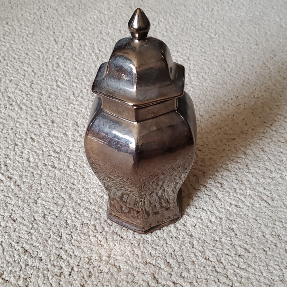 Black Metalic Urn